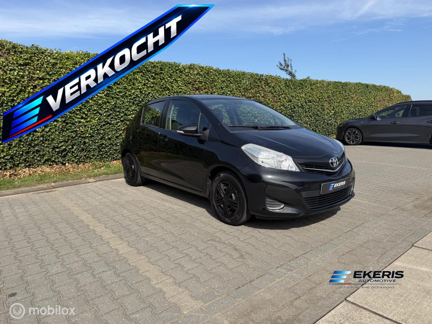Toyota Yaris 1.0 VVT-i | Airco | Trekhaak | APK 2027, Euro 5, Gebruikt, Zwart, Origineel Nederlands