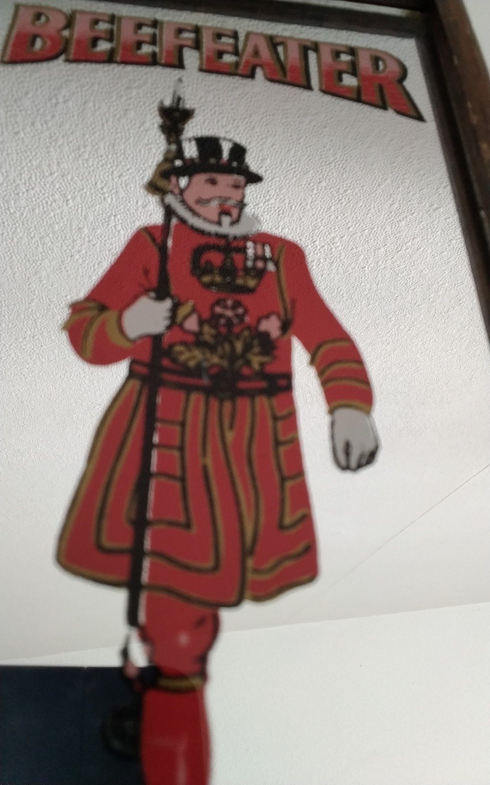 Beefeater Gin reclamespiegel jaren 60/70 ingelijst in hout, Verzamelen, Ophalen of Verzenden, Gebruikt
