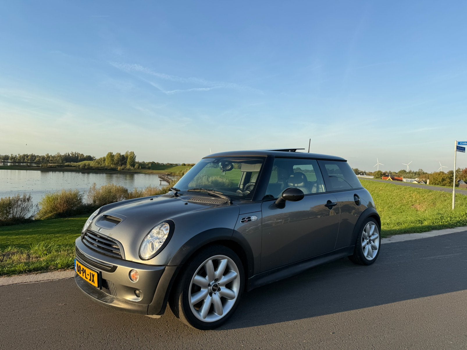Mini 1.6 16V Cooper S 2004 Grijs onderhoud gehad 10-27 APK!, Auto's, Voorwielaandrijving, 4 cilinders, 4 stoelen, Handgeschakeld