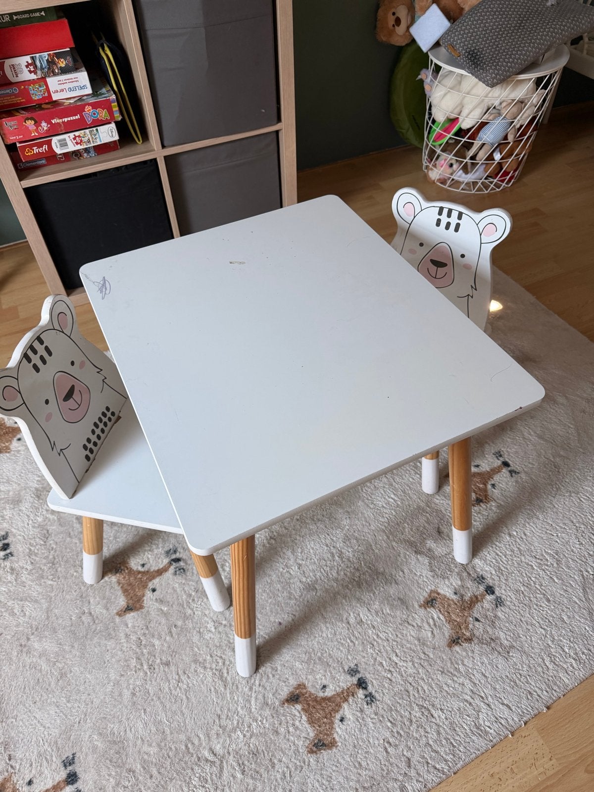 Kinder tafel met 2 stoeltjes (beer design), Ophalen, Gebruikt, Tafel(s) en Stoel(en)