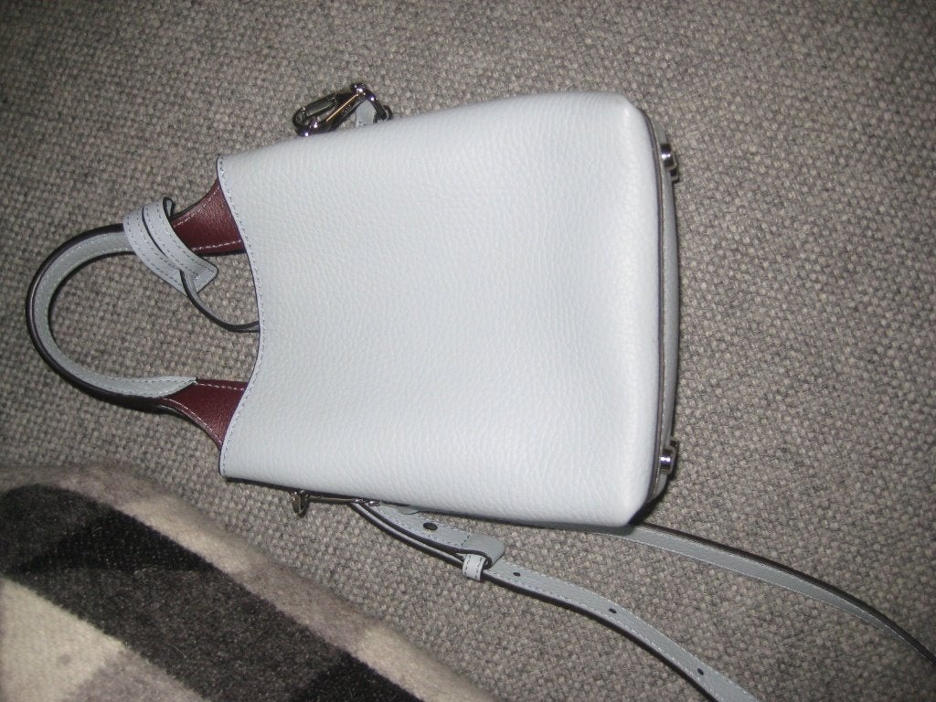 TOD's, Ophalen of Verzenden, Nieuw, Blauw, Schoudertasje