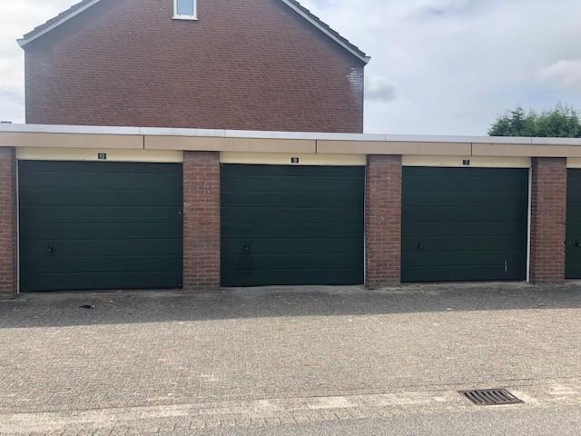 TE HUUR Ruime garagebox te Zoetemeer, Facet Vastgoed, Info@facetvastgoed.nl, Stephensonstraat 45, 2723RM, Zoetermeer