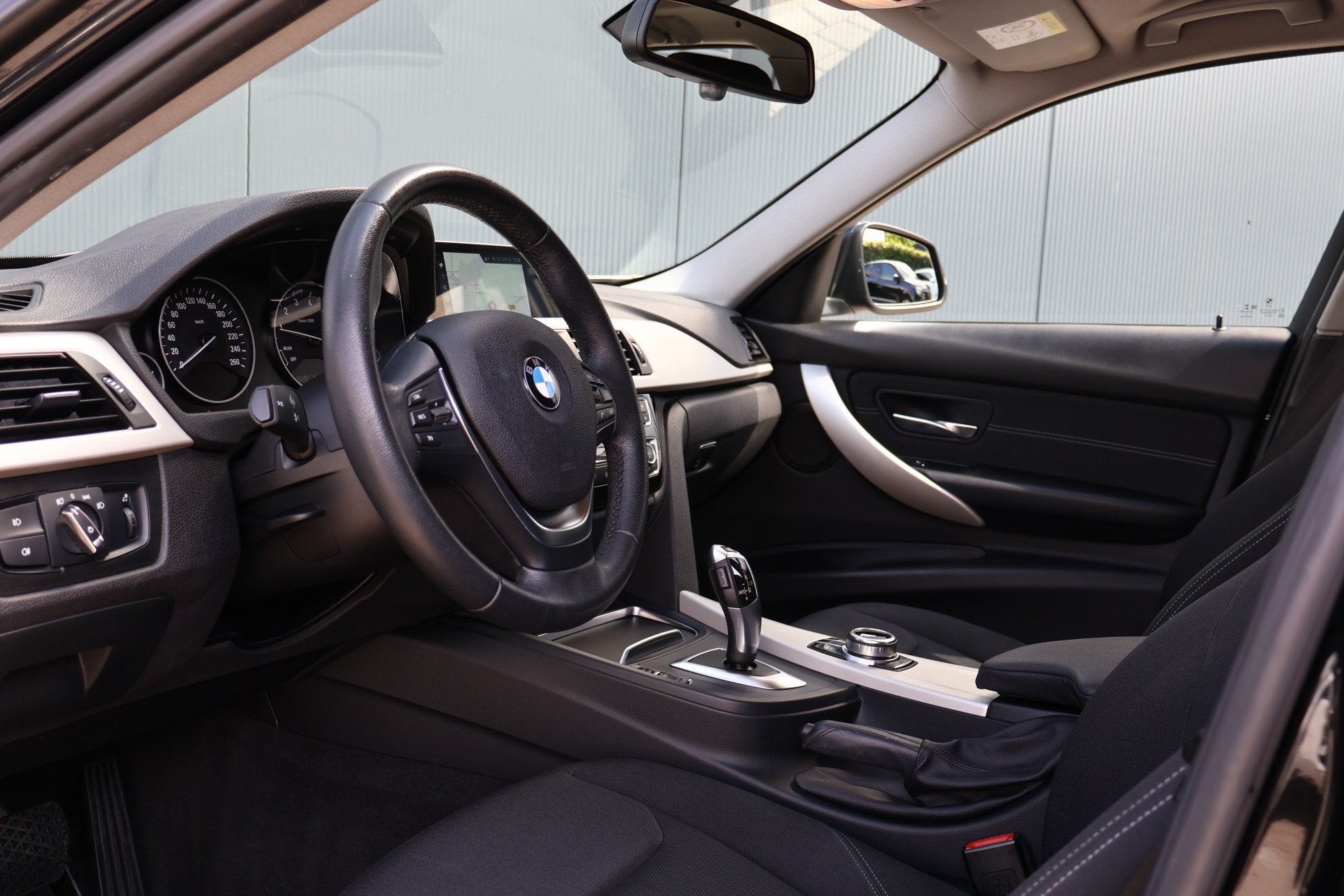 BMW 3 Serie Touring 318i Executive Automaat | Origineel NL |, Automaat, Gebruikt, Met garantie (alle), 1465 kg
