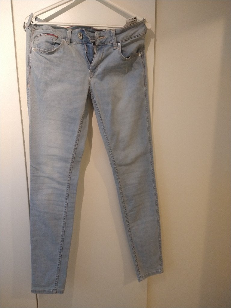 Tommy Hilfiger Denim Jeans - Lichtblauw W30/L32, Blauw, Ophalen of Verzenden, Zo goed als nieuw, W30 - W32 (confectie 38/40)