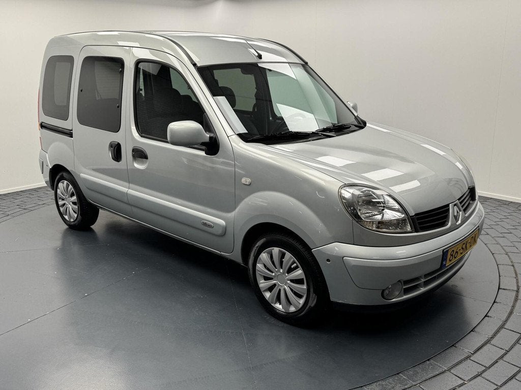 Renault Kangoo combi 1.6-16V Expression Automaat-Airco-Trekh, Auto's, Renault, Stof, Gebruikt, Huisgarantie, 49 €/maand