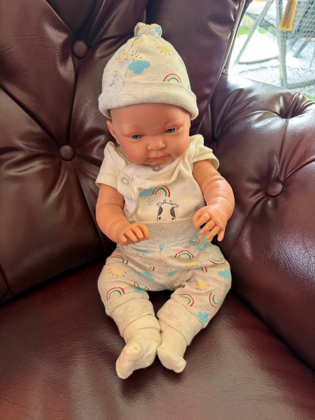 Realistische Babypop met Regenboog Outfit, Ophalen, Zo goed als nieuw, Babypop