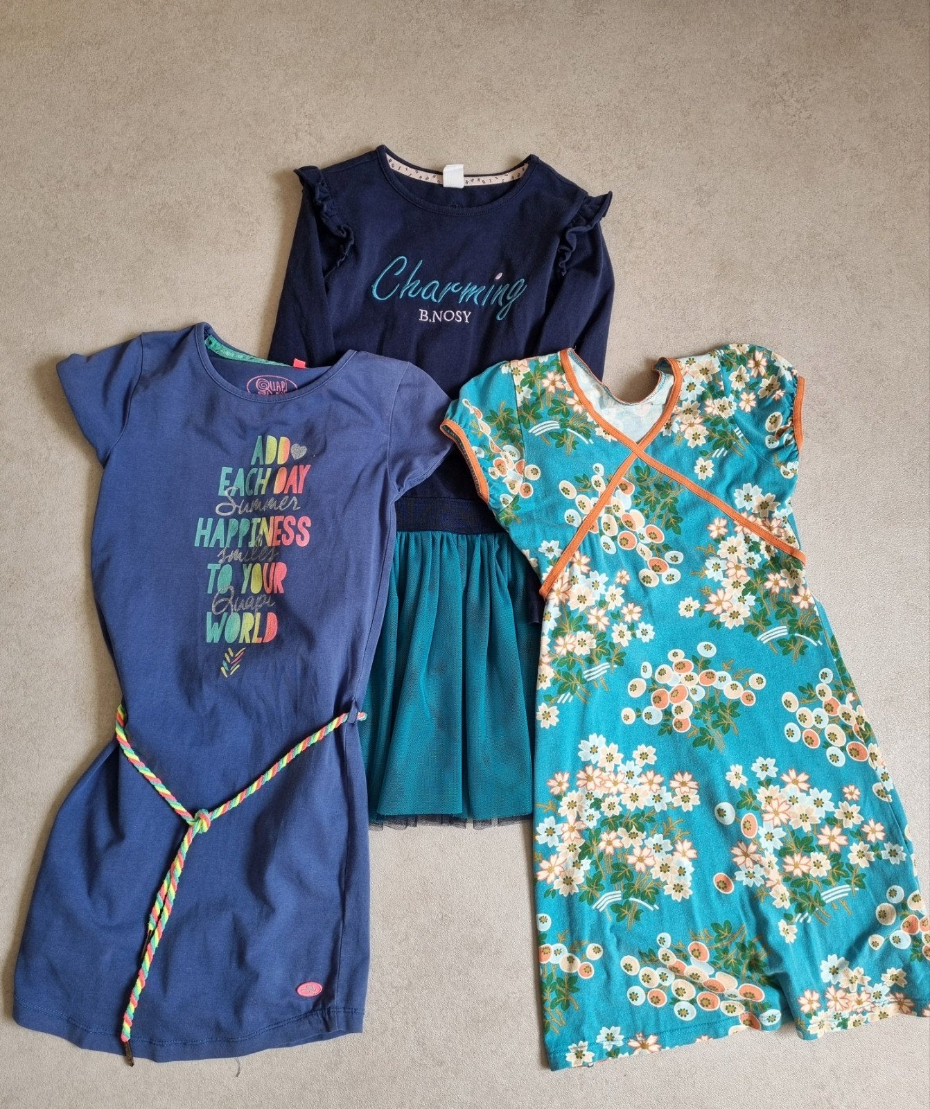 3 jurkjes maat 122 128, Kinderen en Baby's, Kinderkleding | Kinder-kledingpakketten, Gebruikt, Maat 128, Ophalen of Verzenden