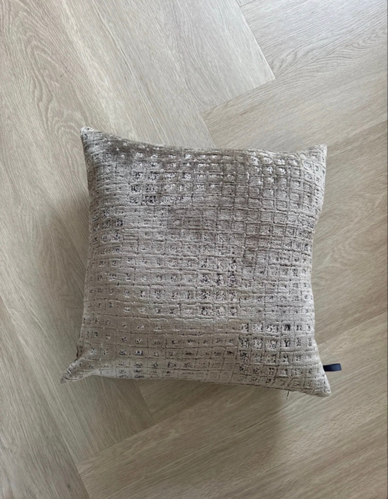 Claudi Sierkussen 45x45 cm - Beige/Bruin, Meerkleurig, Vierkant, Ophalen of Verzenden, Zo goed als nieuw