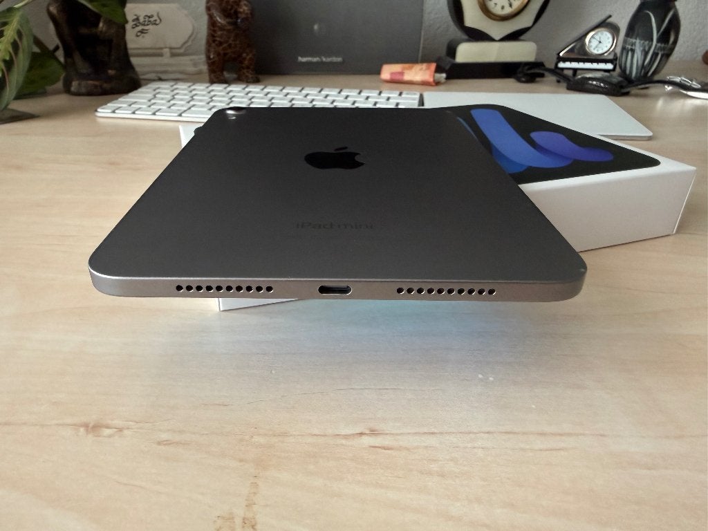 Foto 12 van IPad mini 7 - 128GB - 2024 + folio case