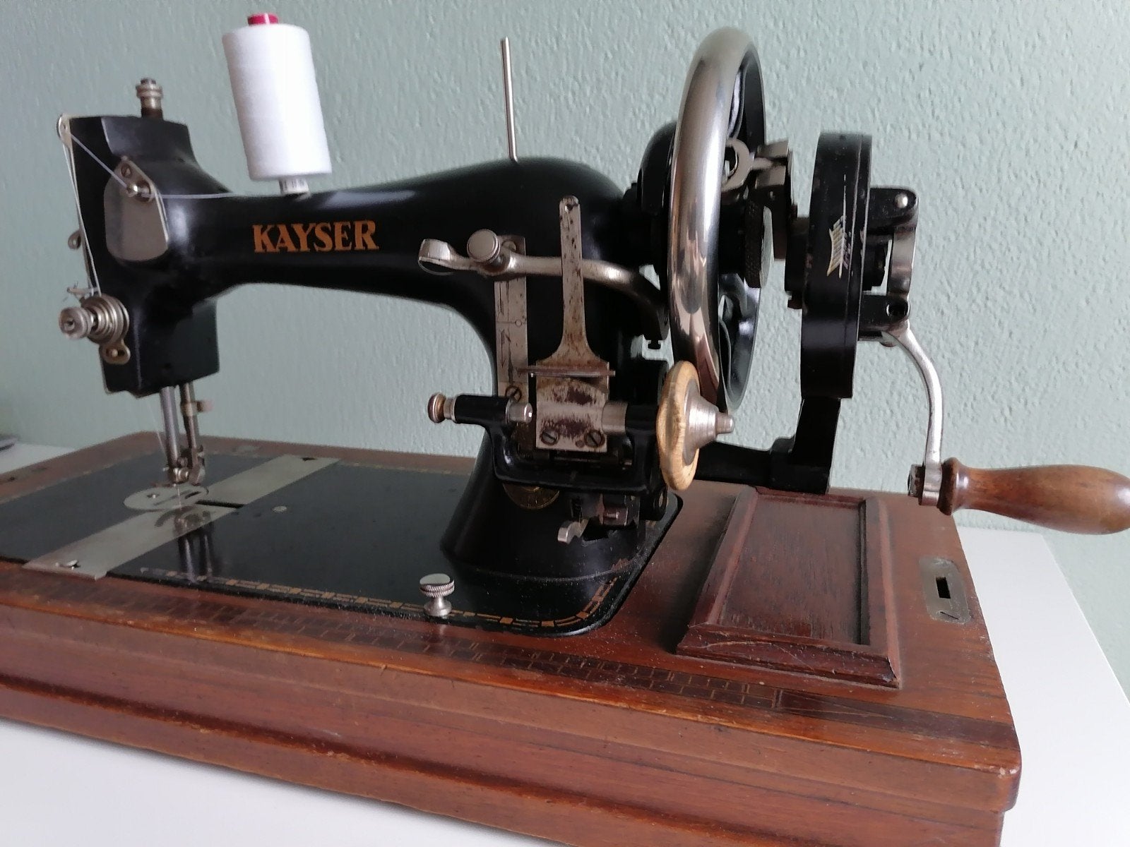 Vintage Kayser Naaimachine met Houten Kap, Ophalen