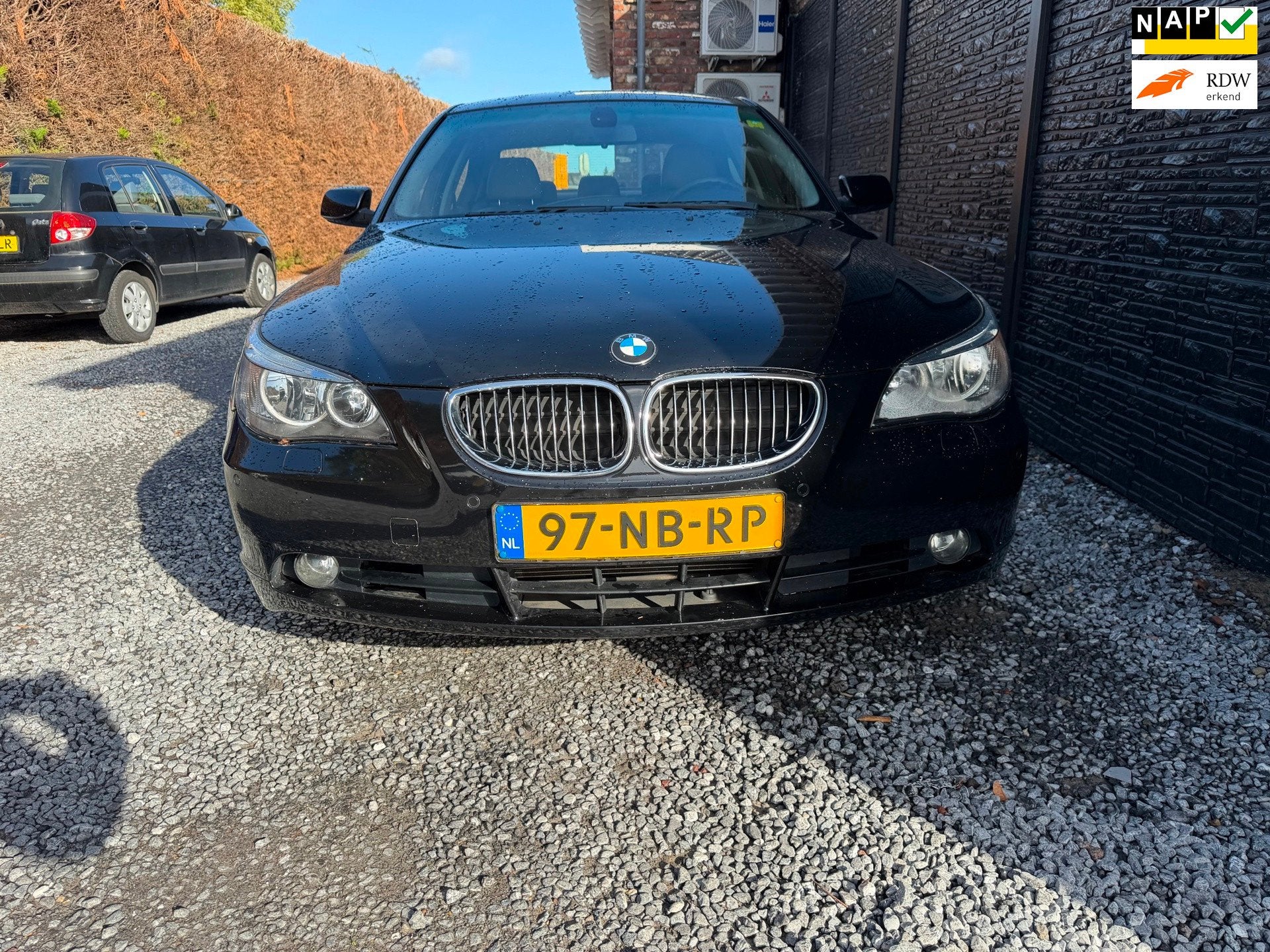 BMW 5-serie 530i Executive, Achterwielaandrijving, Gebruikt, 2000 kg, Zwart