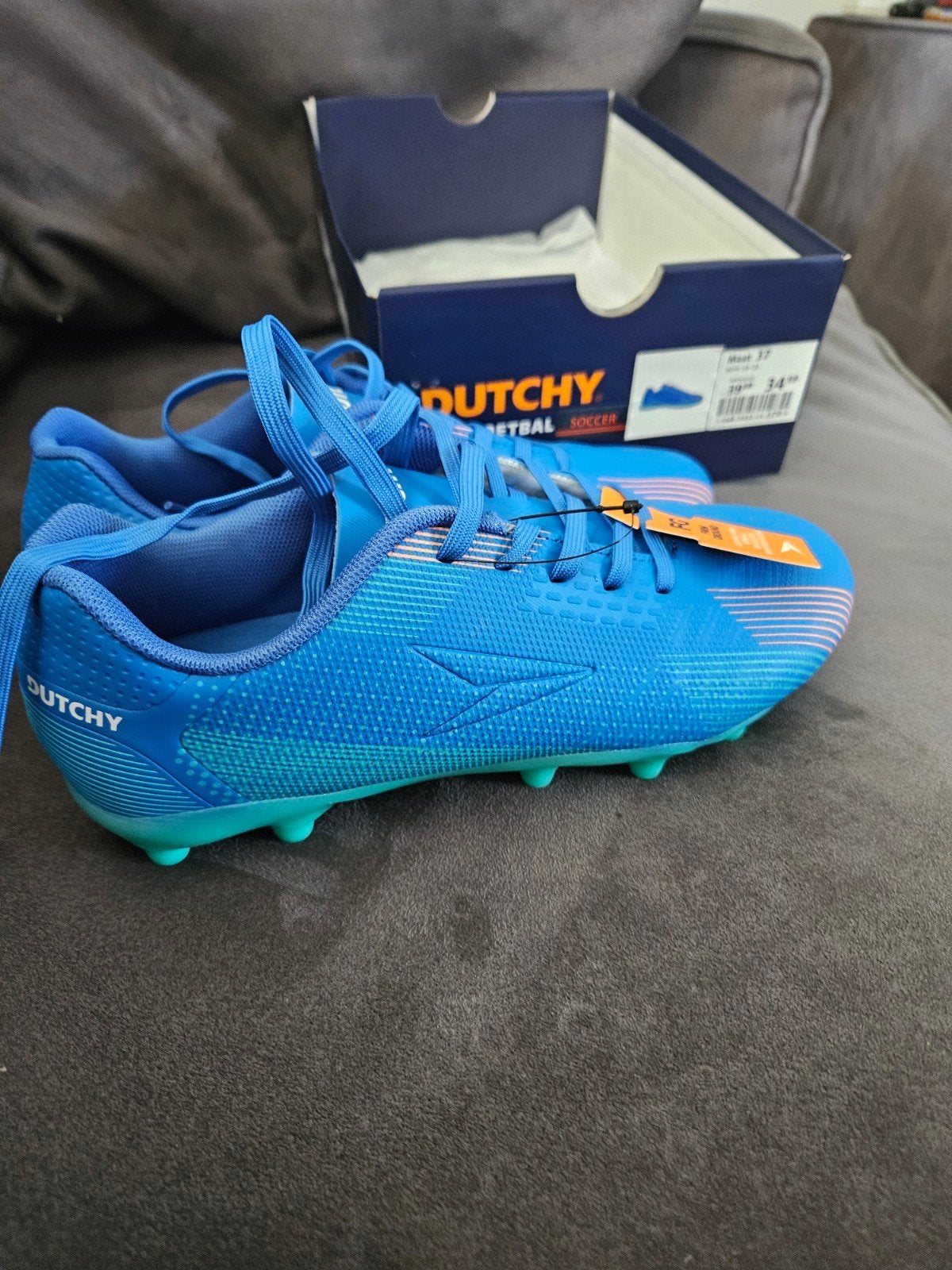 Nieuwe Dutchy voetbalschoenen - Maat 37, Sport en Fitness, Voetbal, Ophalen of Verzenden, Nieuw, Schoenen