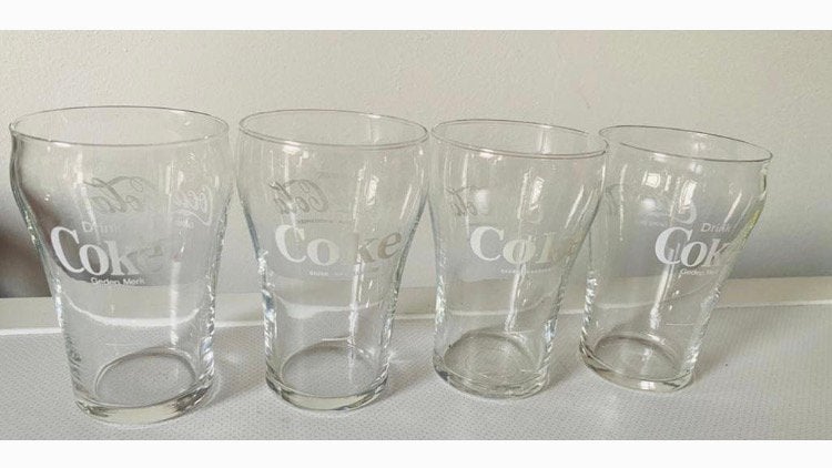 3 Vintage: Drink Coca-Cola. Hoogte 10 cm., Verzamelen, Glas en Borrelglaasjes, Ophalen of Verzenden, Zo goed als nieuw, Frisdrankglas