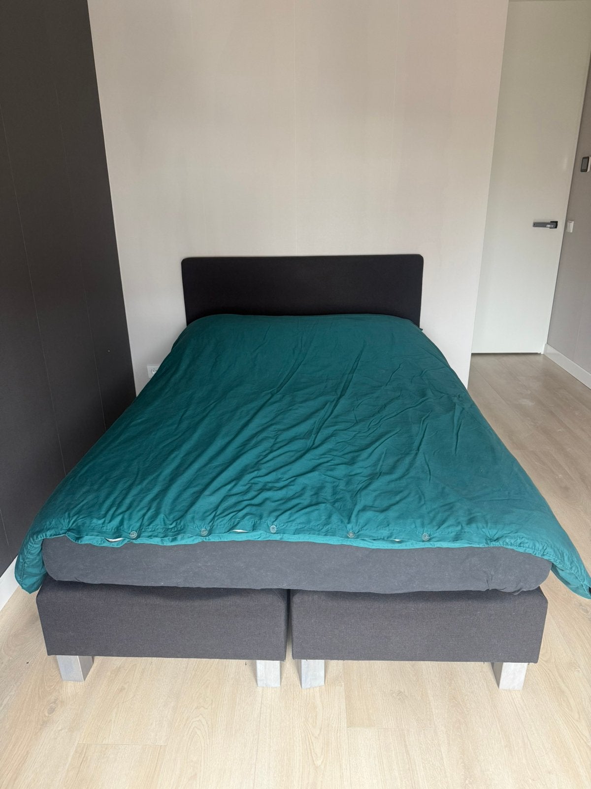Gratis af te halen- Zwarte Boxspring 140 x 200 cm, Ophalen, Zwart, Tweepersoons, 140 cm