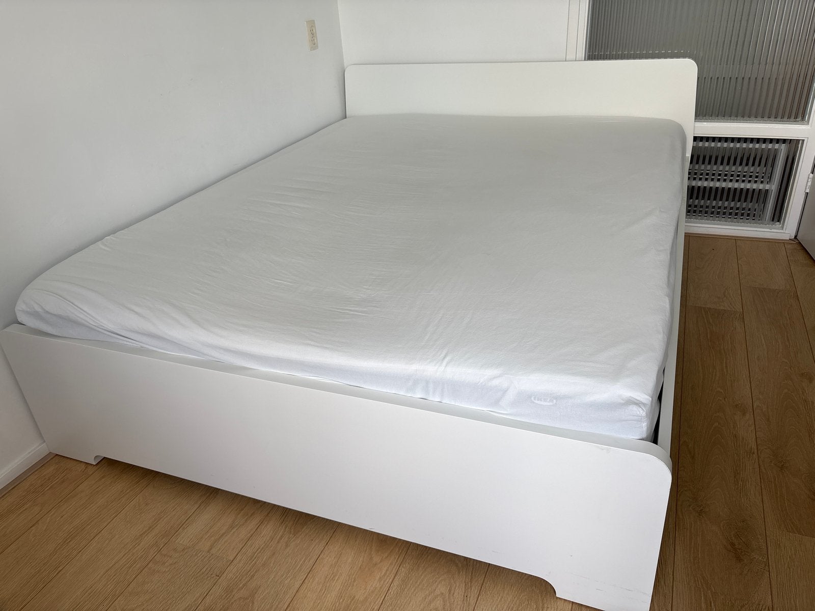 IKEA Malm bed 200x160 met matras en beschermer, Wit, Tweepersoons, Ophalen of Verzenden, Zo goed als nieuw
