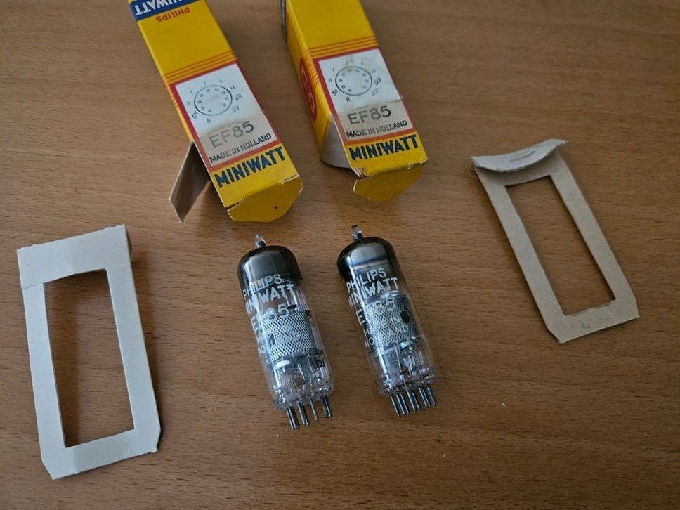 Philips Miniwatt EF85 buizen (2 stuks), Ophalen of Verzenden