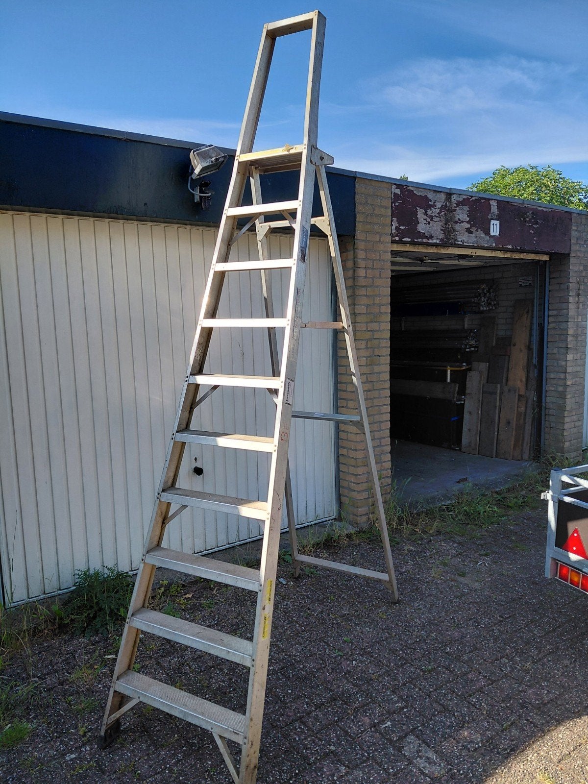 Stevige aluminium bordestrap voor diverse klussen, Ophalen, Gebruikt, Trap, 2 tot 4 meter