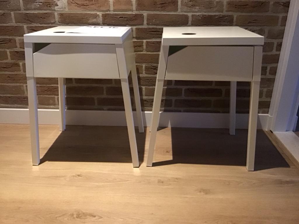 IKEA SELJE nachtkastjes / bijzettafels (2 stuks), Huis en Inrichting, Slaapkamer | Nachtkastjes, Ophalen, Gebruikt, Minder dan 45 cm