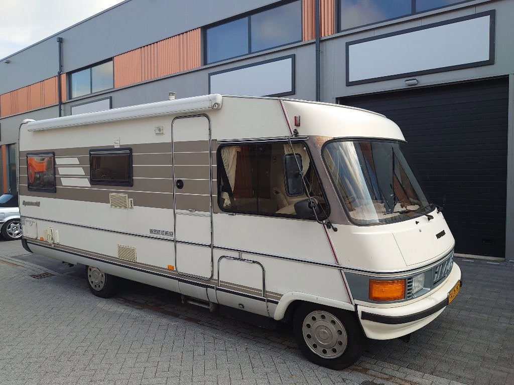 Hymer B644 (1992) | 207.745 km | 6 Gordels | APK 2027, Caravans en Kamperen, Campers, Integraal, Ringverwarming, Reservewiel, Particulier