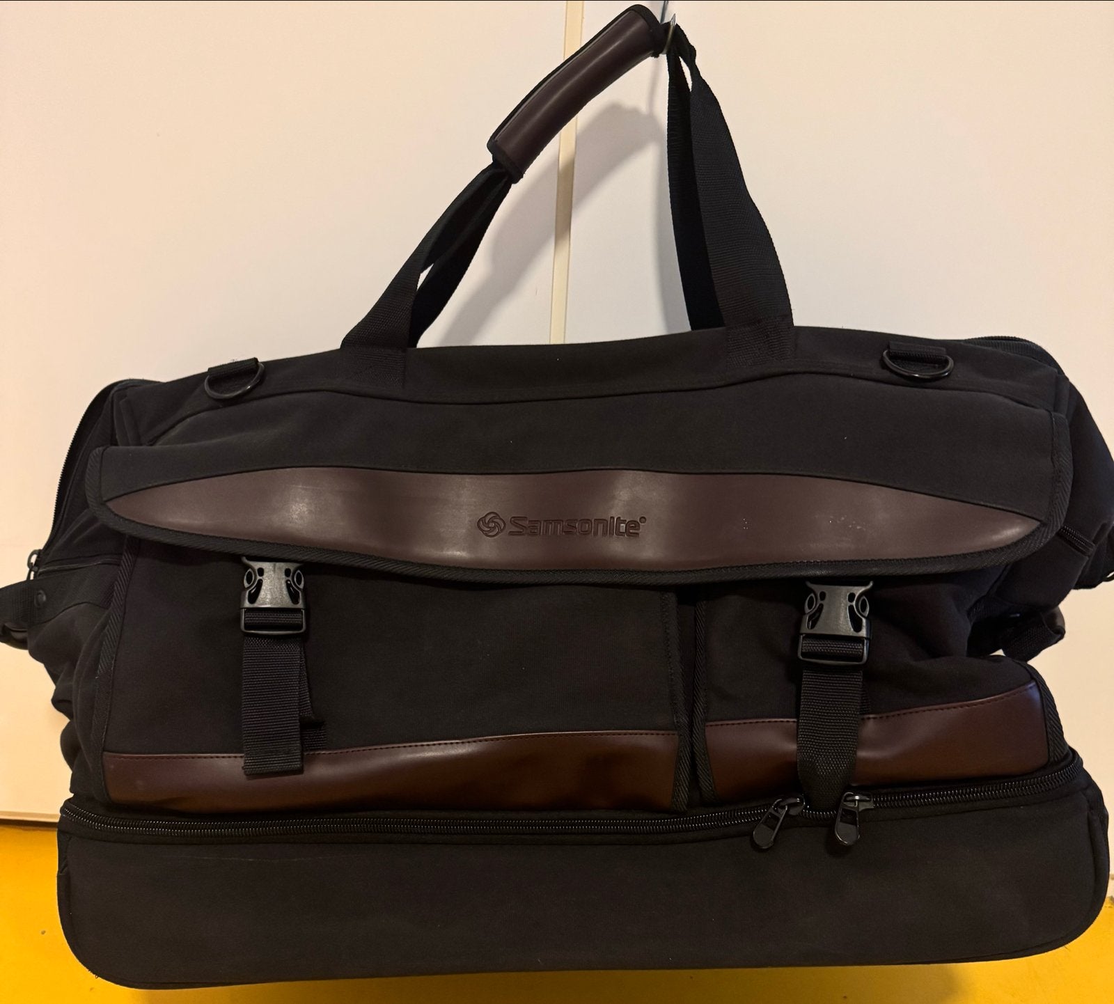 Samsonite reistas met wieltjes en uitschuifbare handgreep, Ophalen, 30 cm of meer, Gebruikt, Bruin