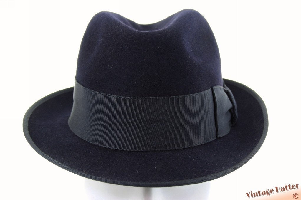 Vintage Gleufhoed Wegener donker blauw vilt 57,5 goede staat, Wegener, Hoed, Ophalen of Verzenden, Wegener