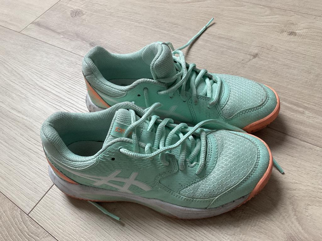 Tennisschoenen maat 34 merk Asics, Sport en Fitness, Gebruikt, L00, Schoenen, Ophalen