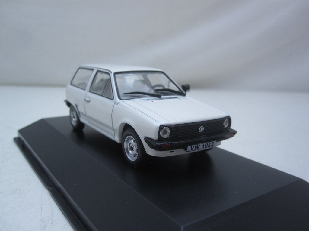 Volkswagen Polo Mk2 86c Steilheck 1982 Wit 1:43 IXO, Hobby en Vrije tijd, Modelauto's | 1:43, Ophalen of Verzenden, Nieuw, Auto