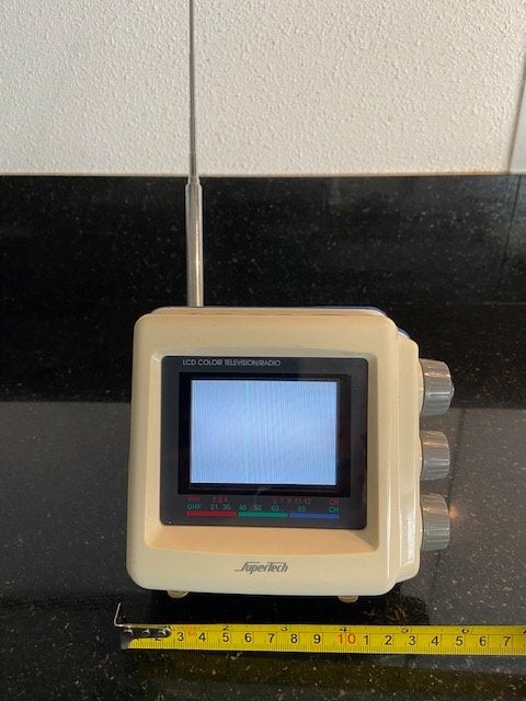 LCD 321 SuperTech scherm colour tv monitor met FM radio, Overige merken, 50 Hz, LCD, Nieuw