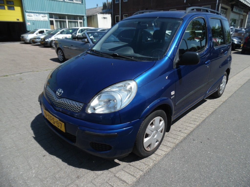 Toyota Yaris apk 7.27 1.3 VVT-i Blue airco (bj 2004), 28 km/l, 4 cilinders, Metallic lak, Bedrijf