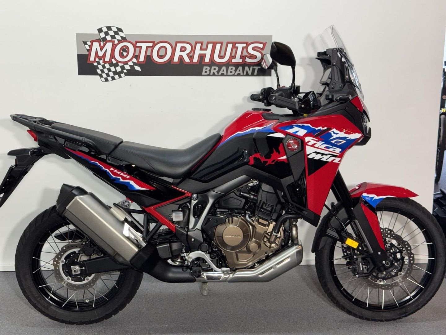 HONDA CRF 1100 L AFRICA TWIN (bj 2024), Motoren, 2 cilinders, HONDA, Bedrijf, Onbekend