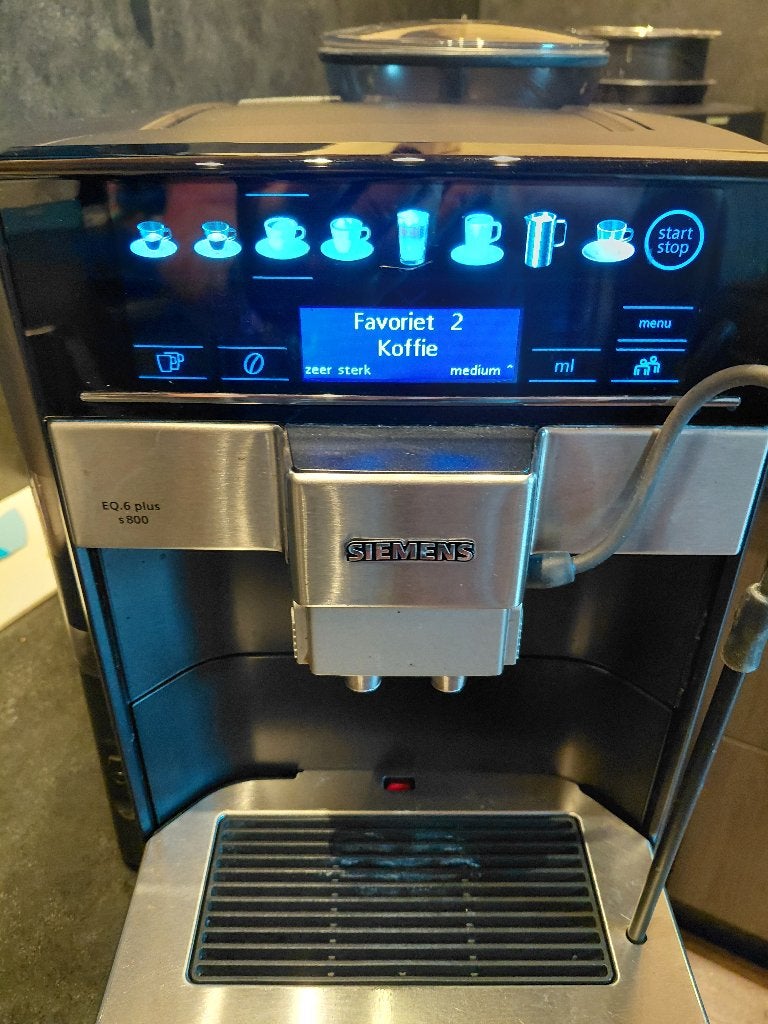 Siemens eq 6 plus s800, Gebruikt, 10 kopjes of meer, Koffiemachine, Ophalen of Verzenden