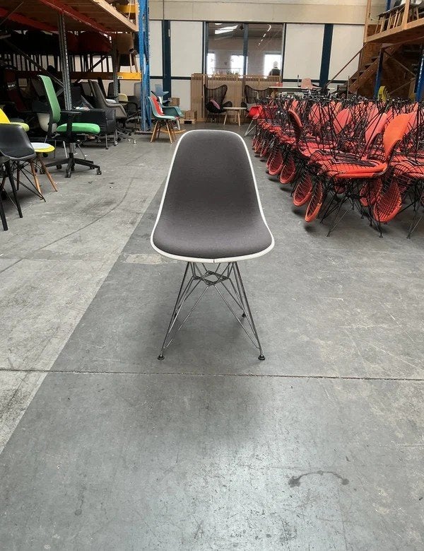 Vitra Eames DSR Design Stoelen | Witte Kuip | Grijze Stof, Huis en Inrichting, Gebruikt, -, -, Kunststof