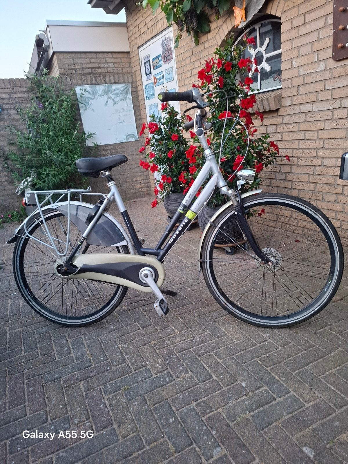 Gazelle damesfiets orange limited edition  Goede staat, Fietsen en Brommers, Fietsen | Dames | Damesfietsen, Ophalen, Gebruikt