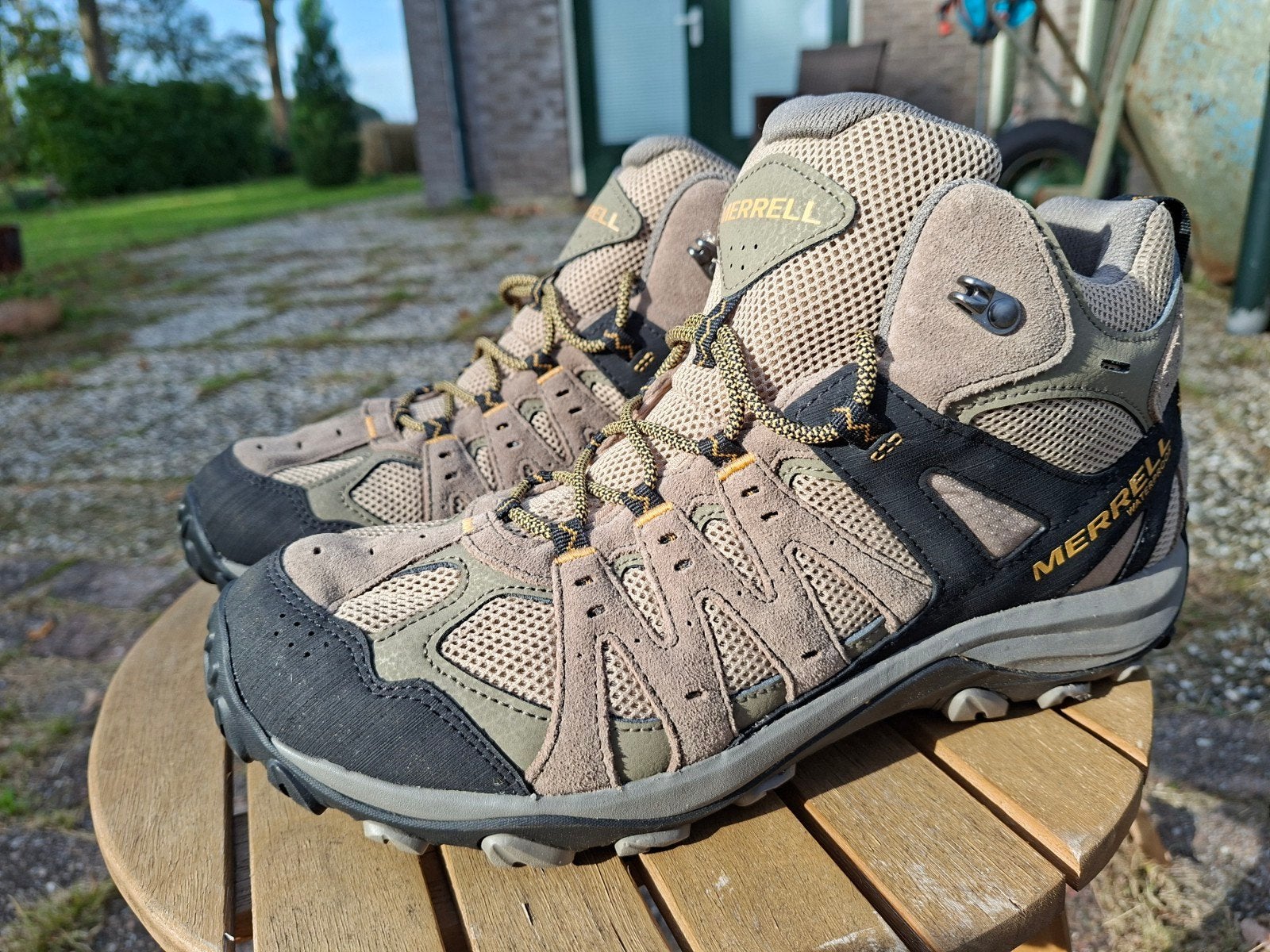 Merrell Accentor 3 Mid WP Wandelschoen - Maat 45 46, Ophalen of Verzenden, Zo goed als nieuw, Schoenen