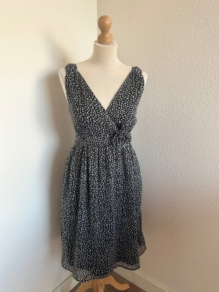 King Louie maat L prachtige elegante zomer jurk 2991, Kleding | Dames, Jurken, Zo goed als nieuw, Maat 42/44 (L), Zwart, Knielengte
