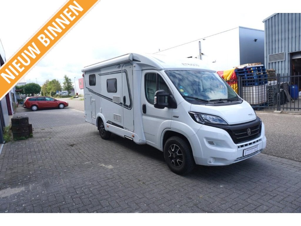 Etrusco V6.6 SB 2022 met 40.000km euro 6, Caravans en Kamperen, 6 tot 7 meter, Bedrijf, Tot en met 3, ABS