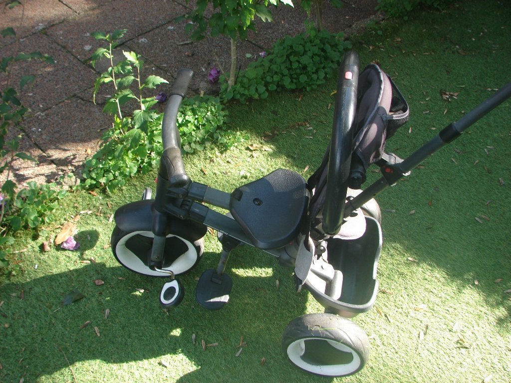 Q play kinder fietsje (driewieler), Ophalen, Gebruikt, Minder dan 16 inch, Zijwieltjes