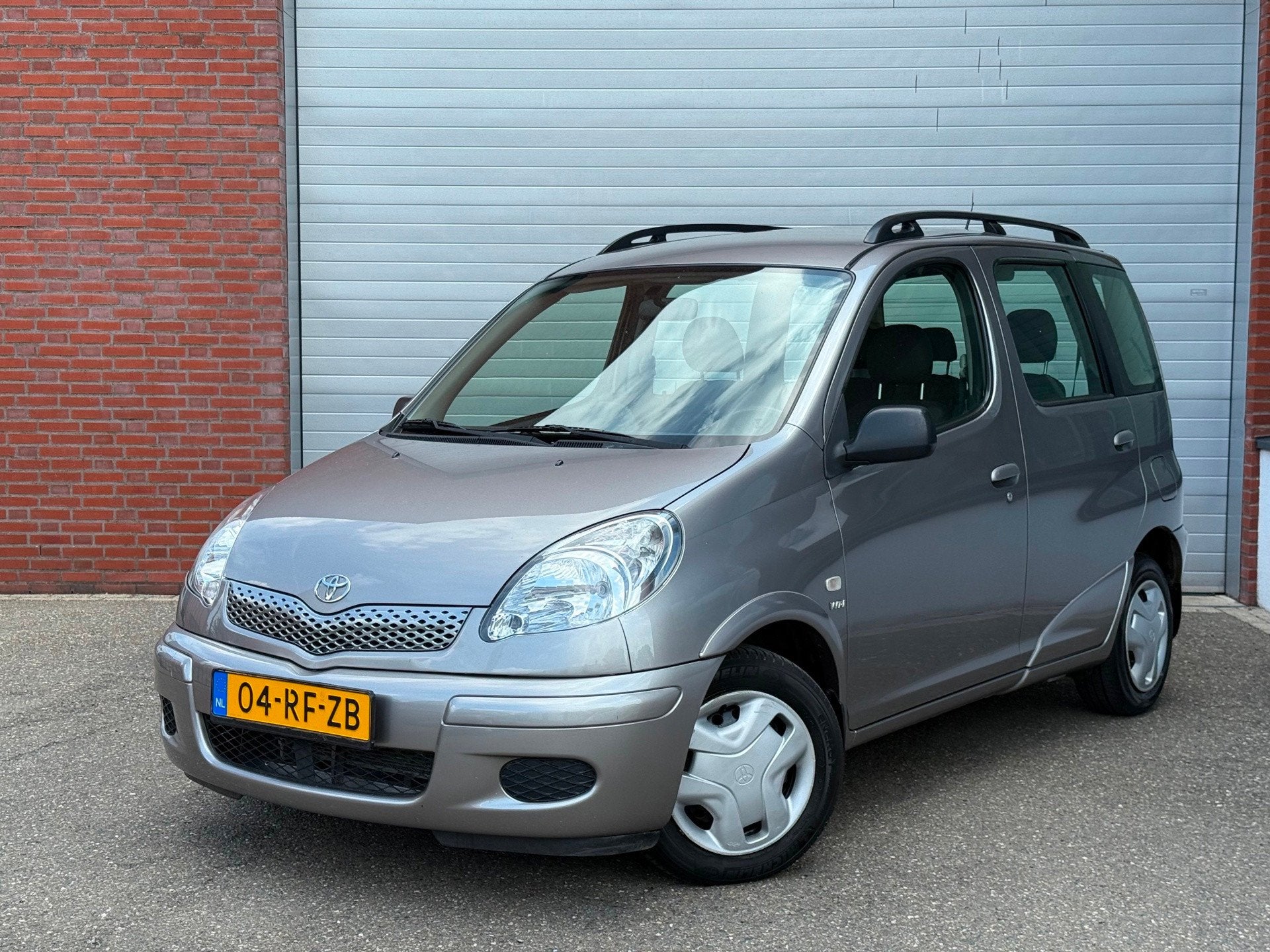 Toyota Yaris Verso 1.5 VVT-i Sol | AIRCO | NAP | NEW APK |1E, 40 €/maand, Zwart, 4 cilinders, Yaris Verso