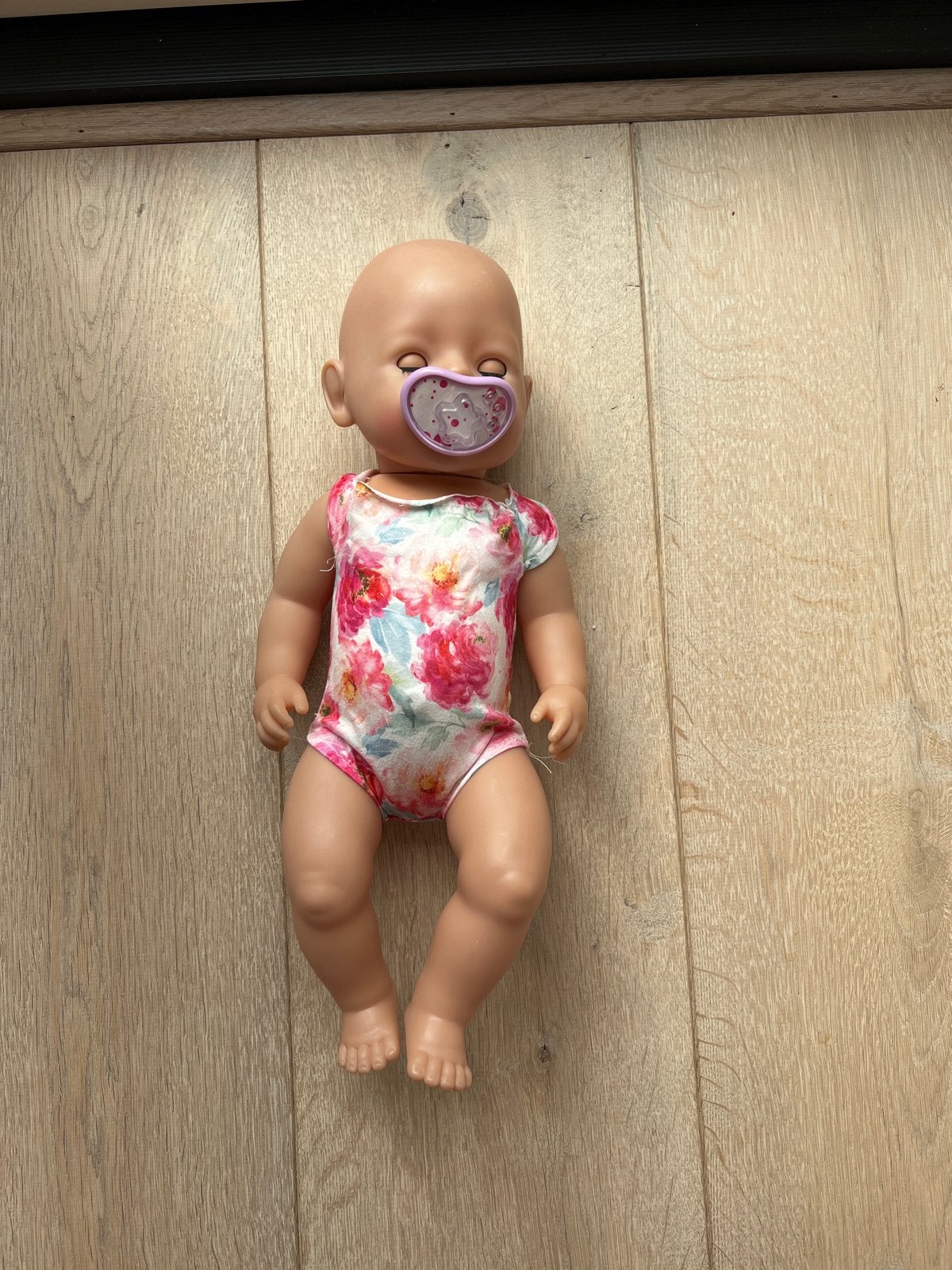 Baby Born pop met bedje en accessoires, Ophalen of Verzenden, Gebruikt, Babypop