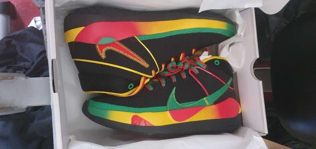 Nike Zoom KD 13 RASTA, Kleding | Heren, Overige kleuren, Sportschoenen, Nike, Nieuw