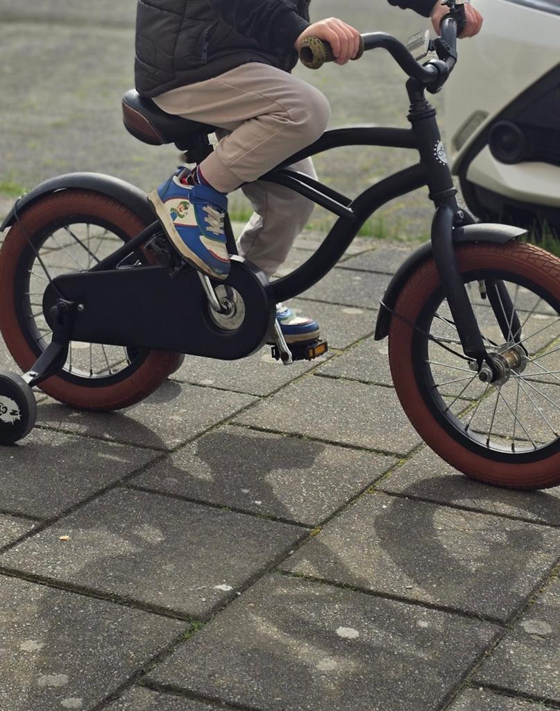 Zwarte stoere fiets zonder zijwielen, Ophalen, Gebruikt, Staal