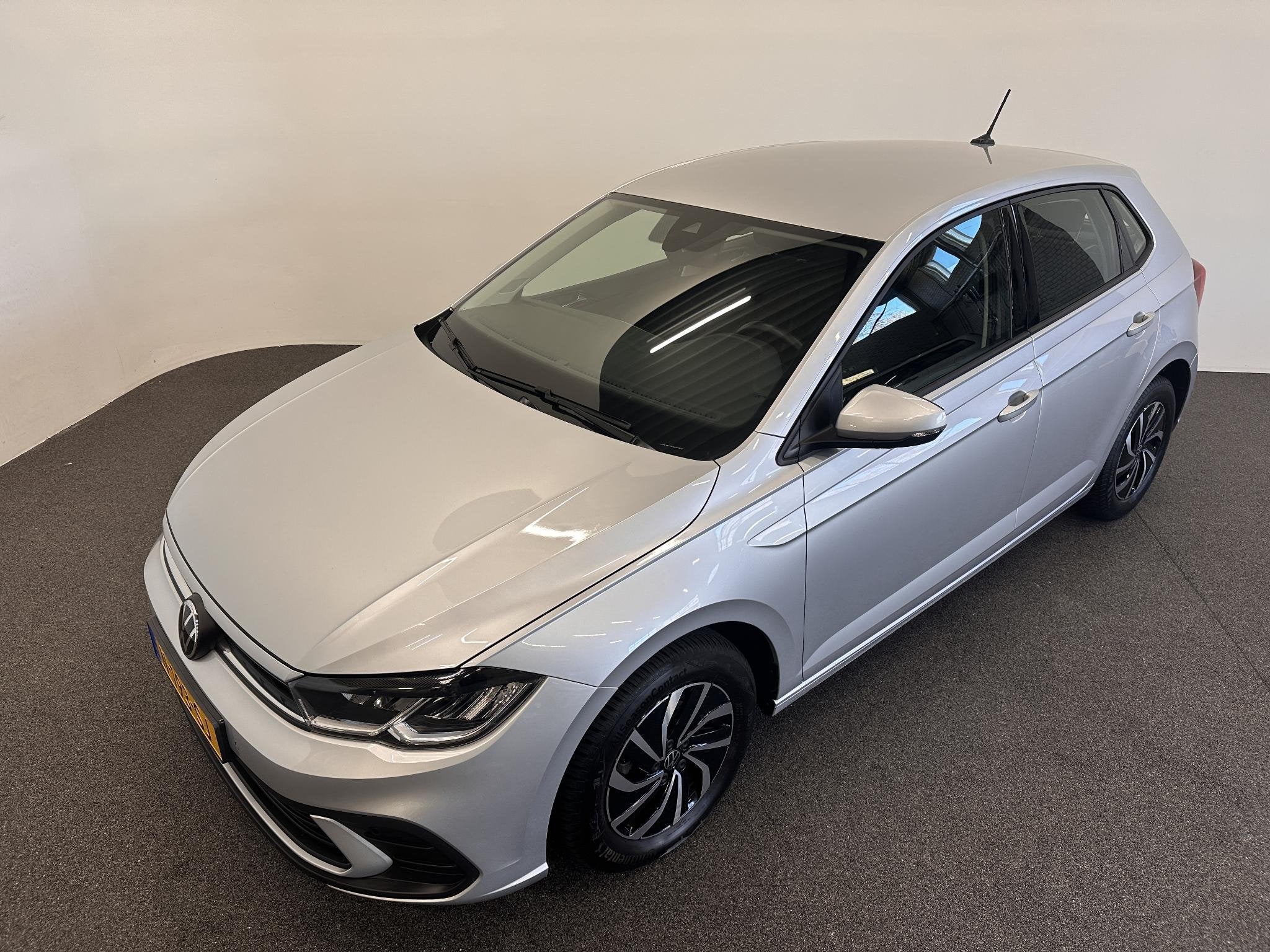 Volkswagen Polo 1.0 TSI Life DEMO Airco Caplay Navi Cruise C, Voorwielaandrijving, Stof, Gebruikt, 1072 kg