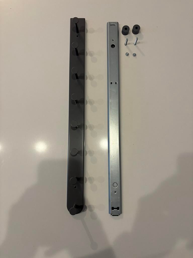 IKEA KOMPLEMENT Uittrekbare Multihanger, Donkergrijs, Wandhaken, Ophalen of Verzenden, Zo goed als nieuw, Minder dan 100 cm