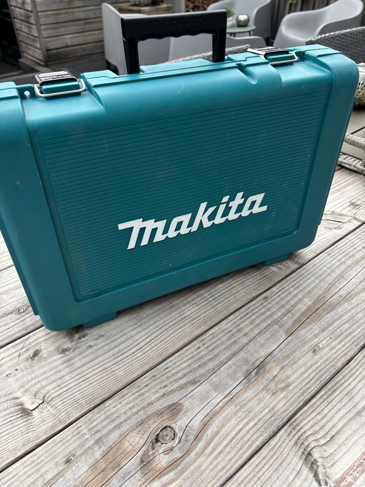 Makita Boor- en Schroefmachine DDF483 met 2 accu's en lader, Ophalen, 600 watt of meer, Variabele snelheid, Zo goed als nieuw