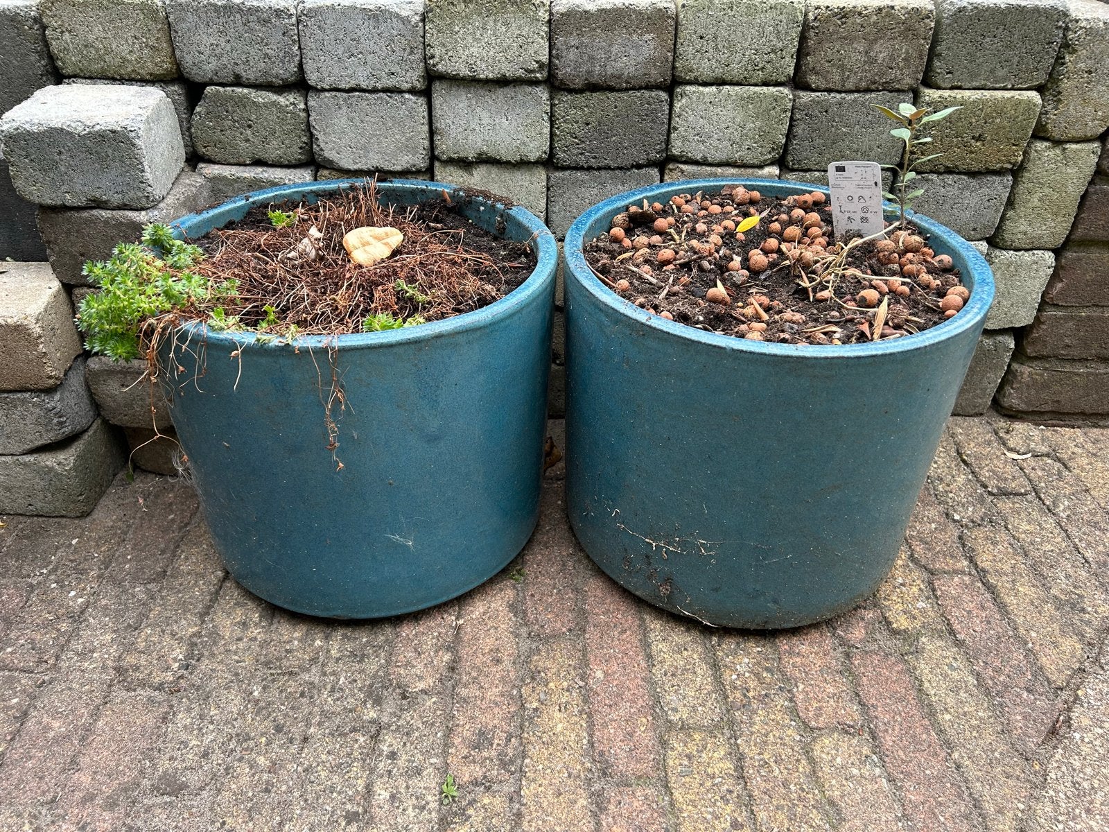 4 blauwe bloempotten, 2 grote en 2 kleinere, Rond, Zo goed als nieuw, Minder dan 40 cm, Ophalen