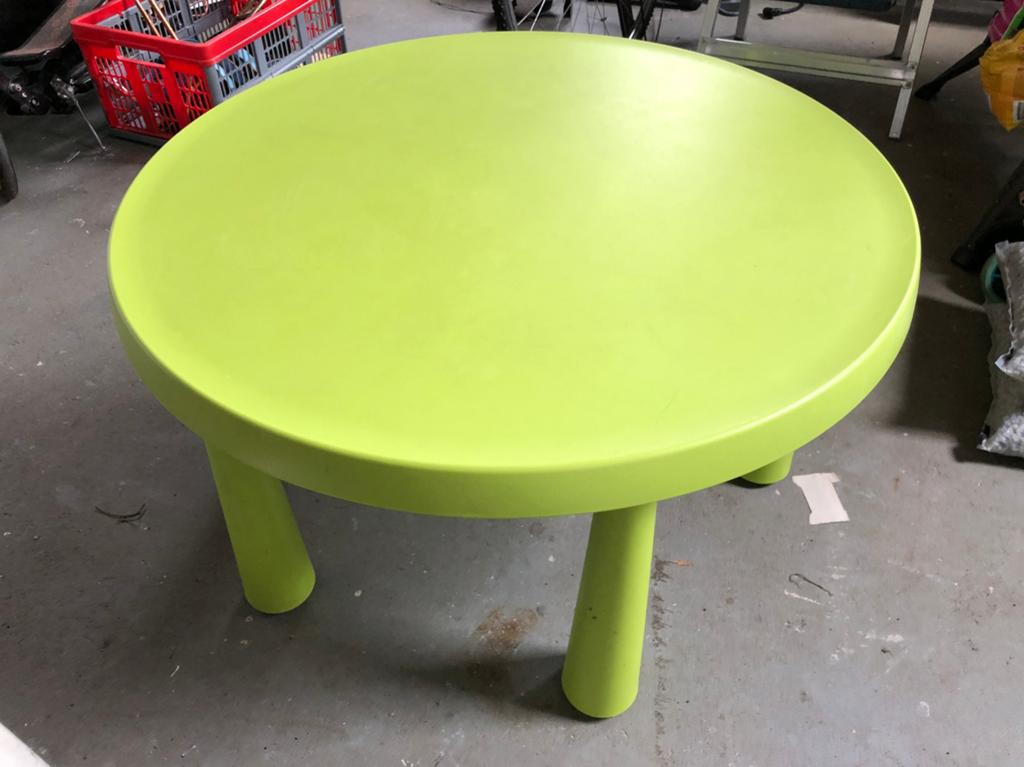 Groene ronde kindertafel - IKEA Mammut, Kinderen en Baby's, Kinderkamer | Tafels en Stoelen, Ophalen of Verzenden, Gebruikt, Tafel(s)