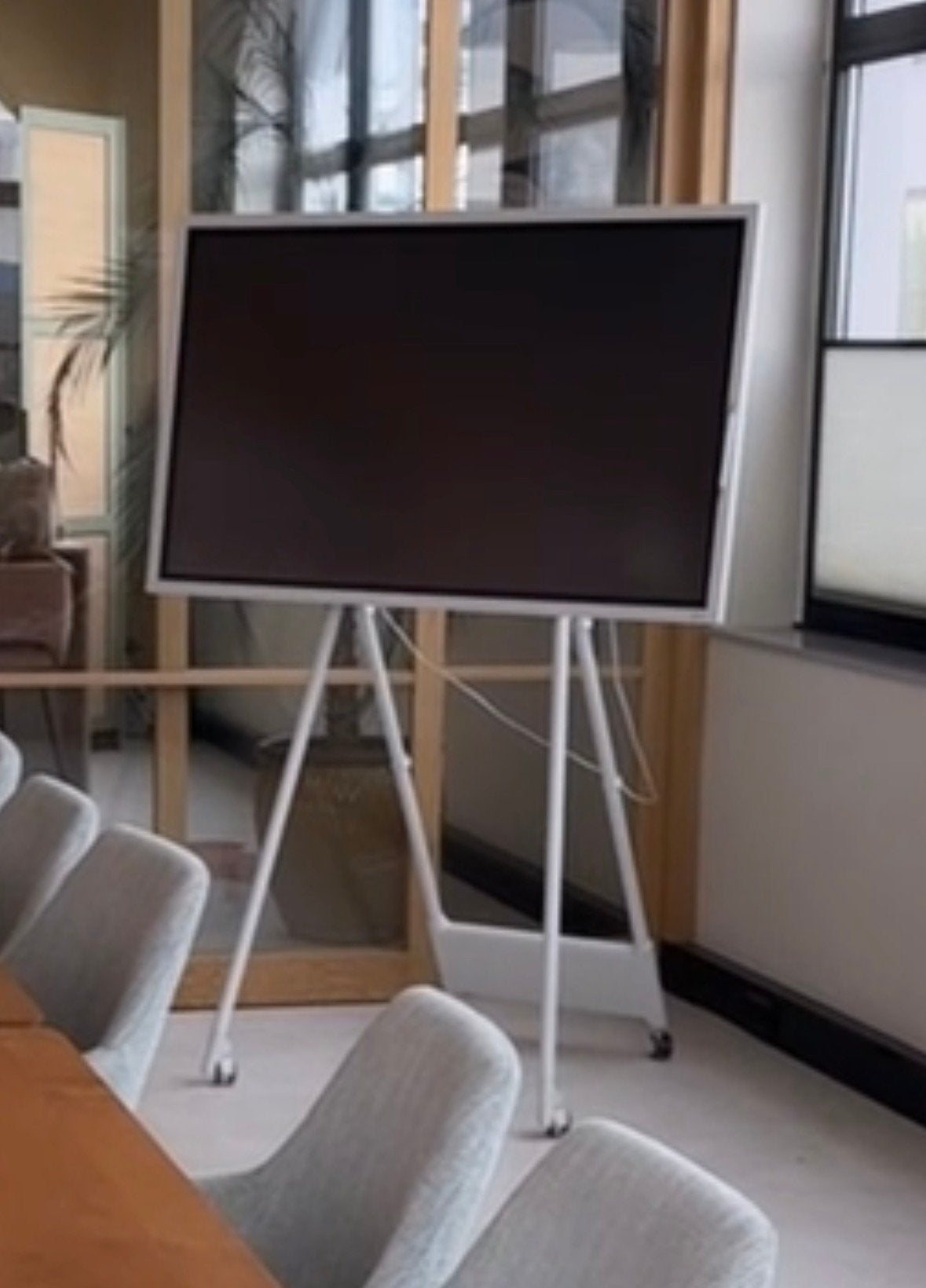 Samsung Digitale Flip over Whiteboard met Touch Pennen, Ophalen, Zo goed als nieuw