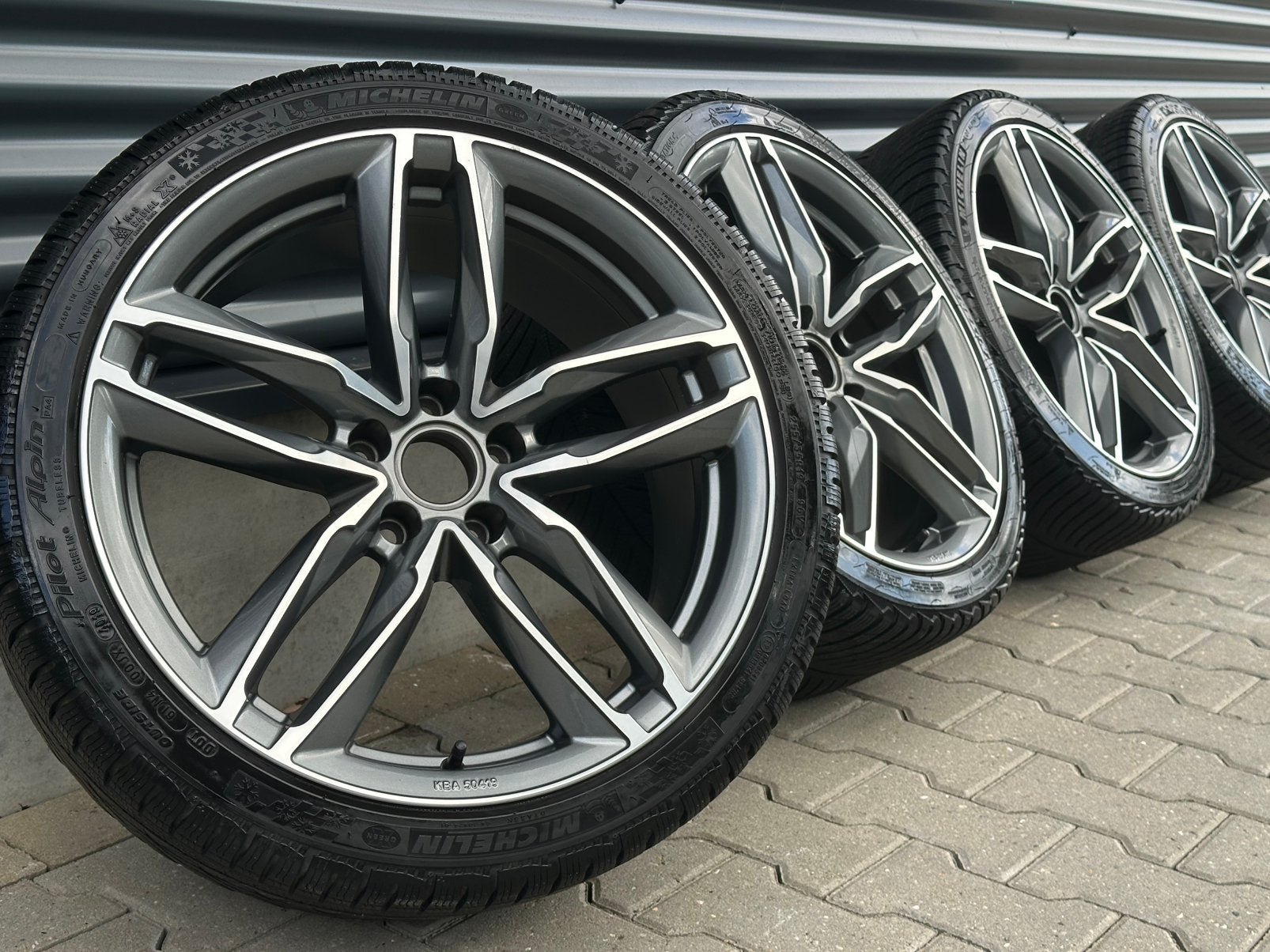 5x112 19 inch Audi A5 S5 Velgen met winterbanden, 19 inch, Gebruikt, 255 mm, Banden en Velgen