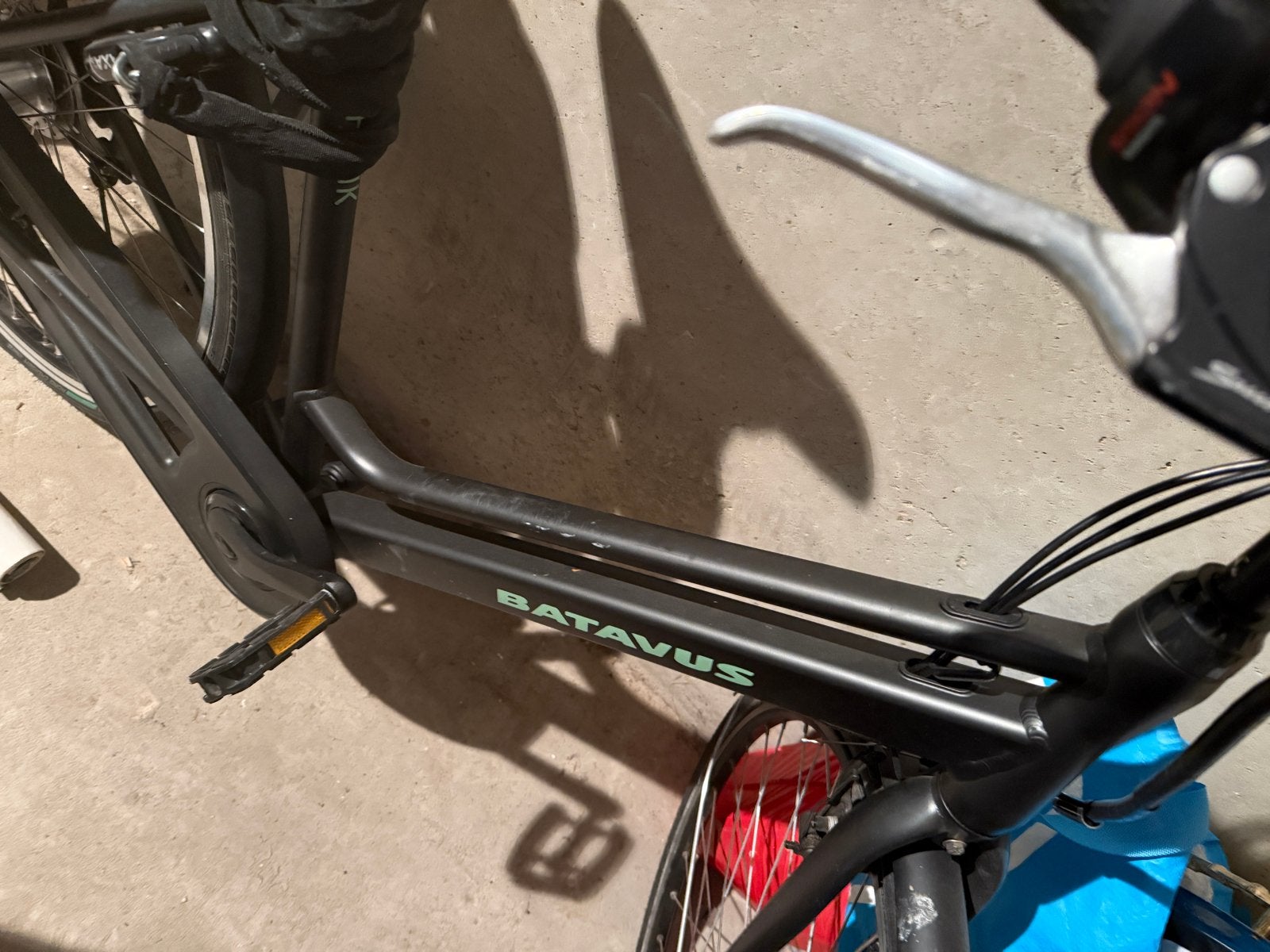 Batavus elektrische fiets - accu en banden defect, Ophalen, Gebruikt, Minder dan 30 km per accu, Batavus