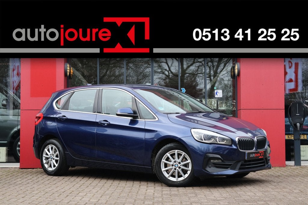 BMW 2 Serie Active Tourer 216d Automaat Executive Launch Edi, Auto's, BMW, Stof, Gebruikt, Blauw, 116 pk